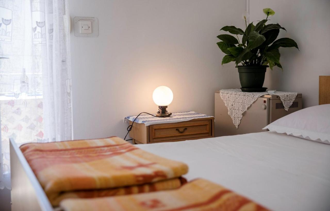 Rooms Dragica Palit Екстериор снимка